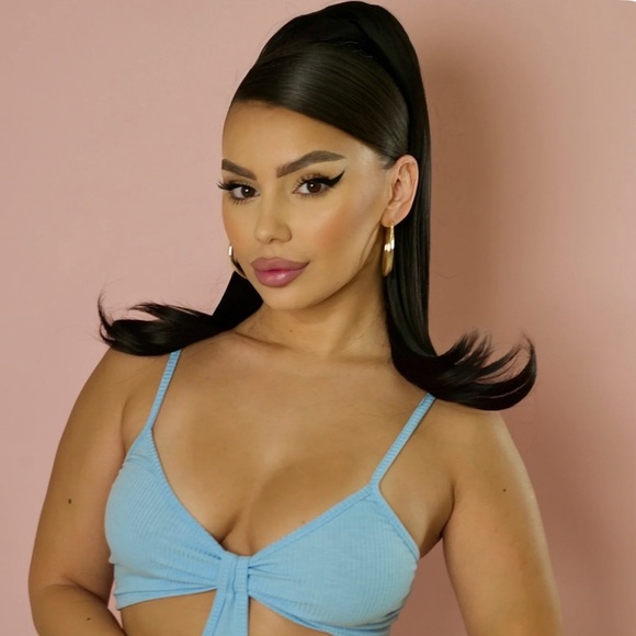 Miona flamingo pony tail I have blonde and brown - Picture 1 of 1